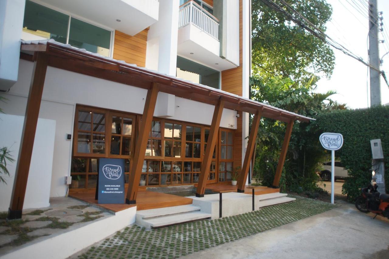 Breadfruit Hostel Chiang Mai Bagian luar foto